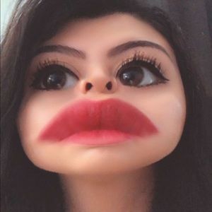 Meet your Posher, Maya